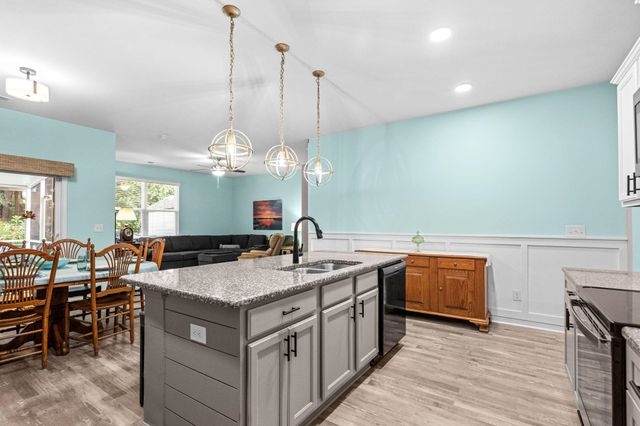 23 Parkglen Dr., Pawleys Island, SC 29585