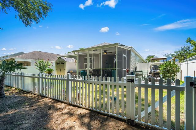 23 Parkglen Dr., Pawleys Island, SC 29585