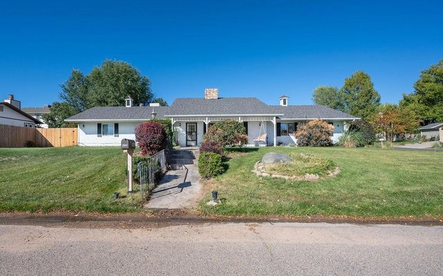563 Rio Oso Lane, Grand Junction, CO 81507