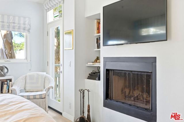 2115 3rd Street 102, Santa Monica, CA 90405