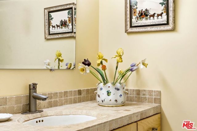 2115 3rd Street 102, Santa Monica, CA 90405