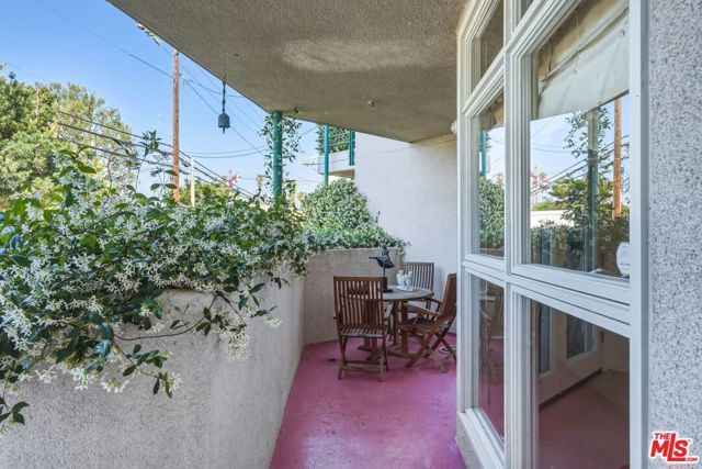2115 3rd Street 102, Santa Monica, CA 90405