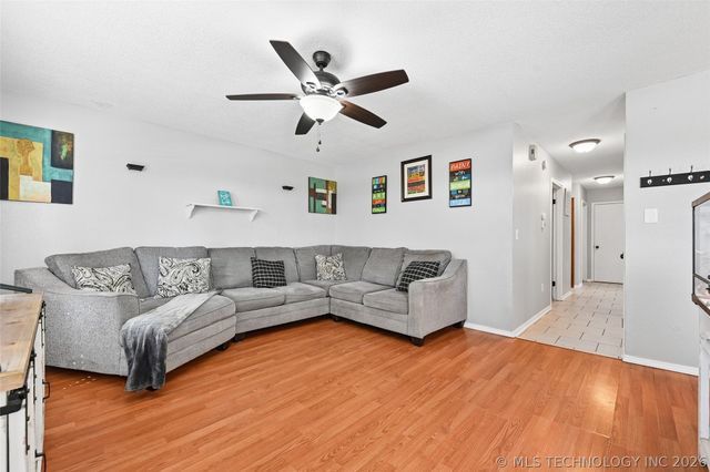 109 E 149th Street, Glenpool, OK 74033