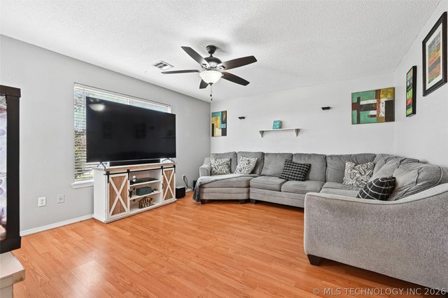 109 E 149th Street, Glenpool, OK 74033