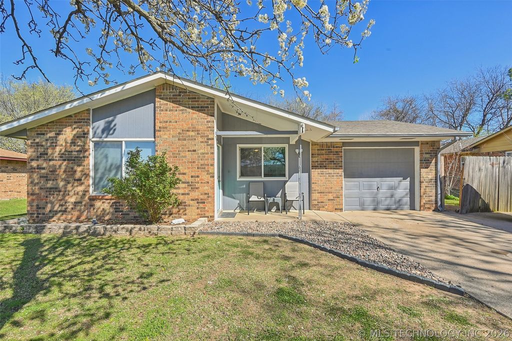 109 E 149th Street, Glenpool, OK 74033
