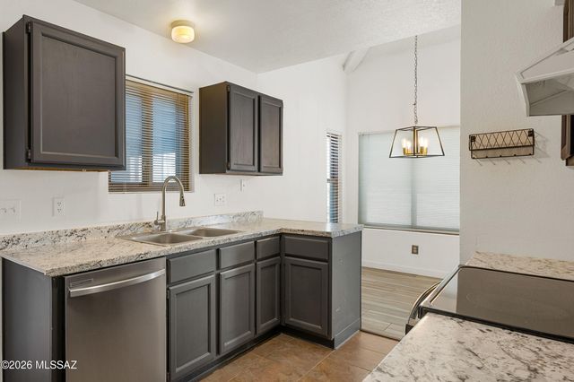1432 W Calle Gallego, Tucson, AZ 85745