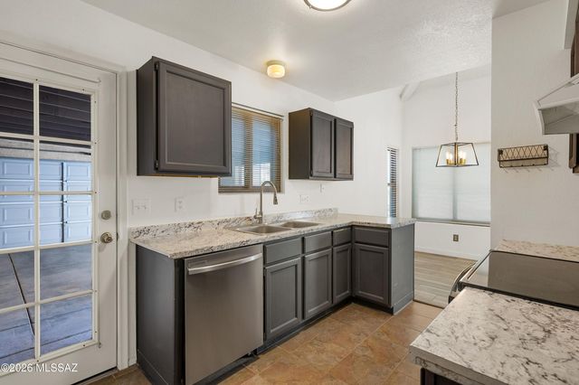 1432 W Calle Gallego, Tucson, AZ 85745