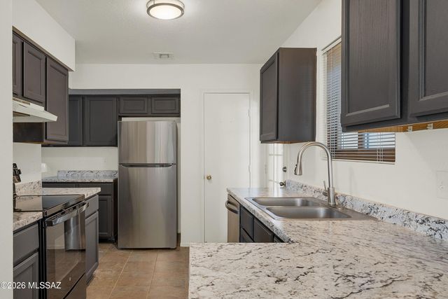 1432 W Calle Gallego, Tucson, AZ 85745