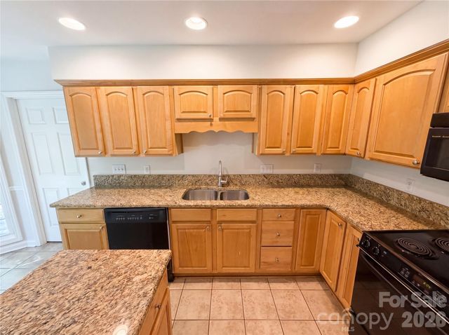 118 Withershinn Drive, Charlotte, NC 28262