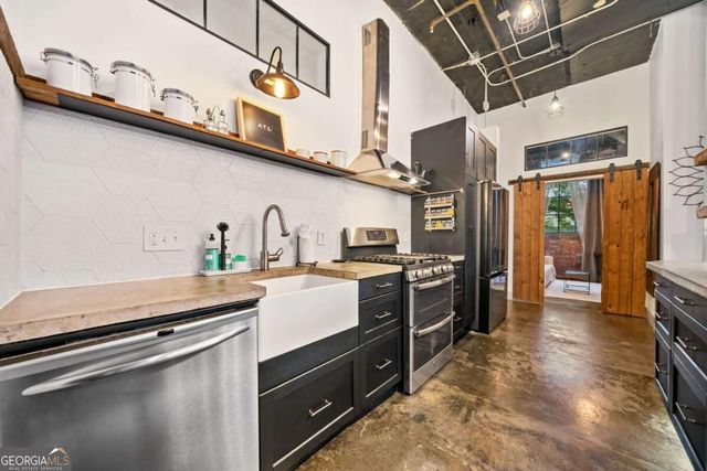 881 Memorial Drive SE 118, Atlanta, GA 30316