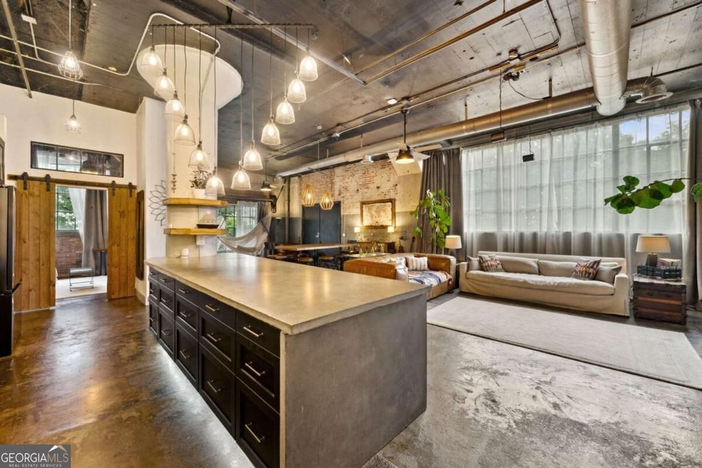 881 Memorial Drive SE 118, Atlanta, GA 30316