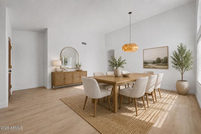 5027 E VAUGHN Drive, Phoenix, AZ 85044
