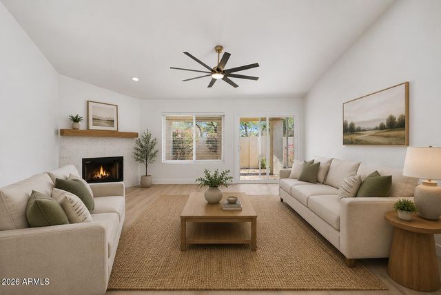 5027 E VAUGHN Drive, Phoenix, AZ 85044