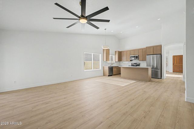 5027 E VAUGHN Drive, Phoenix, AZ 85044