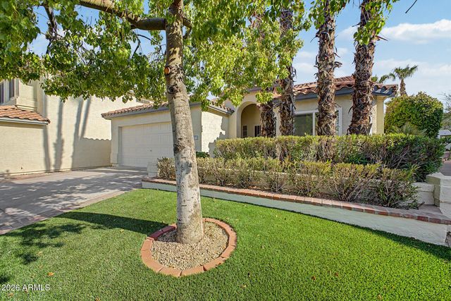 5027 E VAUGHN Drive, Phoenix, AZ 85044