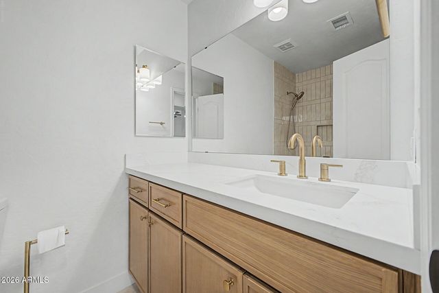 5027 E VAUGHN Drive, Phoenix, AZ 85044