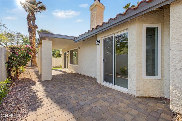 5027 E VAUGHN Drive, Phoenix, AZ 85044