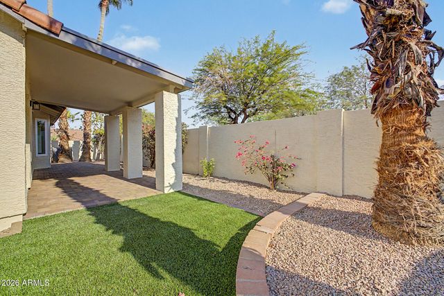 5027 E VAUGHN Drive, Phoenix, AZ 85044