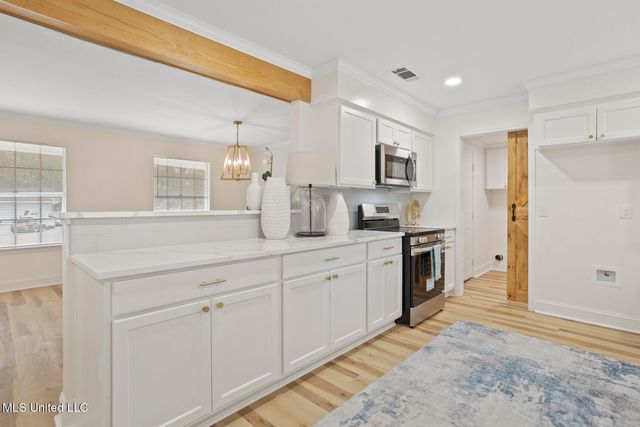 1218 Springdale Drive, Jackson, MS 39211