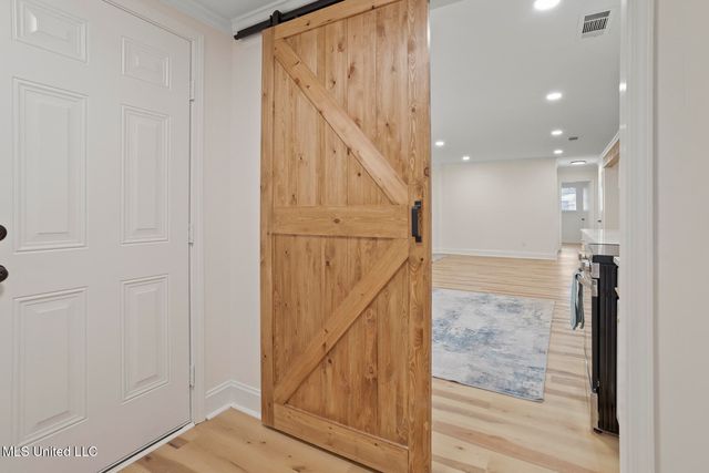 1218 Springdale Drive, Jackson, MS 39211