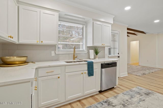 1218 Springdale Drive, Jackson, MS 39211