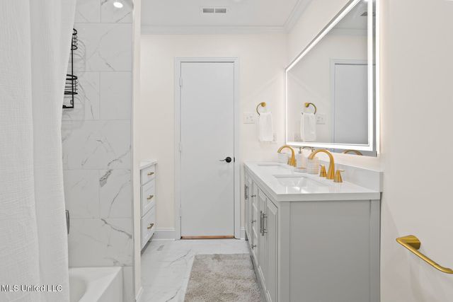 1218 Springdale Drive, Jackson, MS 39211