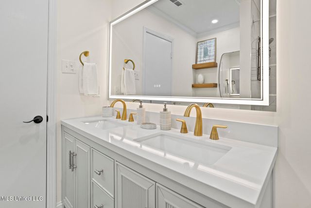 1218 Springdale Drive, Jackson, MS 39211