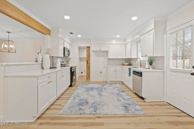 1218 Springdale Drive, Jackson, MS 39211