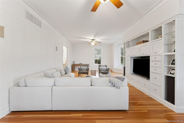 127 Senix Avenue, Center Moriches, NY 11934