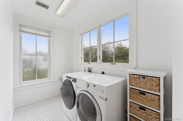 127 Senix Avenue, Center Moriches, NY 11934