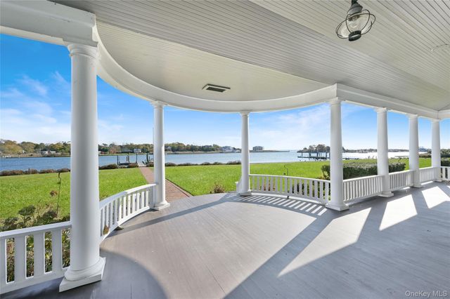 127 Senix Avenue, Center Moriches, NY 11934