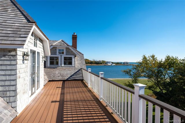 127 Senix Avenue, Center Moriches, NY 11934