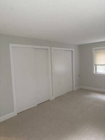 27 Village Rock Lane 20, Natick, MA 01760
