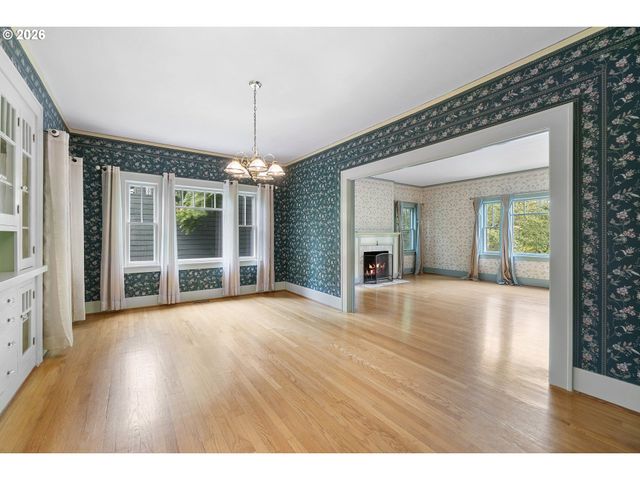 2830 Sw MULTNOMAH Blvd, Portland, OR 97219