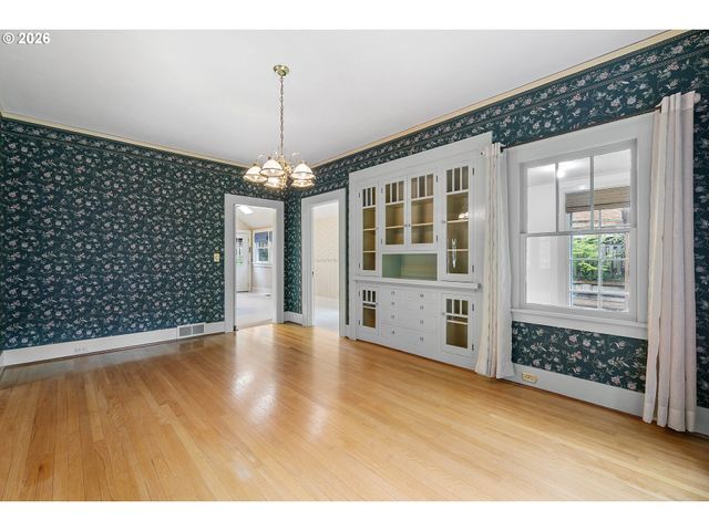 2830 Sw MULTNOMAH Blvd, Portland, OR 97219