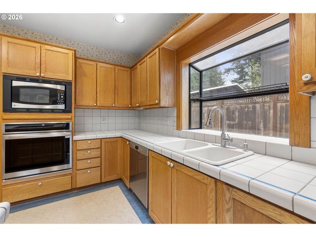 2830 Sw MULTNOMAH Blvd, Portland, OR 97219