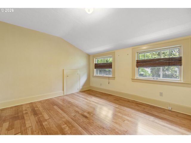 2830 Sw MULTNOMAH Blvd, Portland, OR 97219