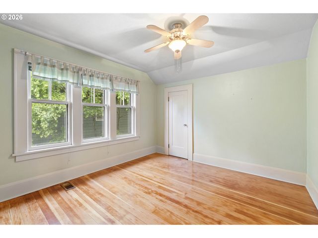 2830 Sw MULTNOMAH Blvd, Portland, OR 97219