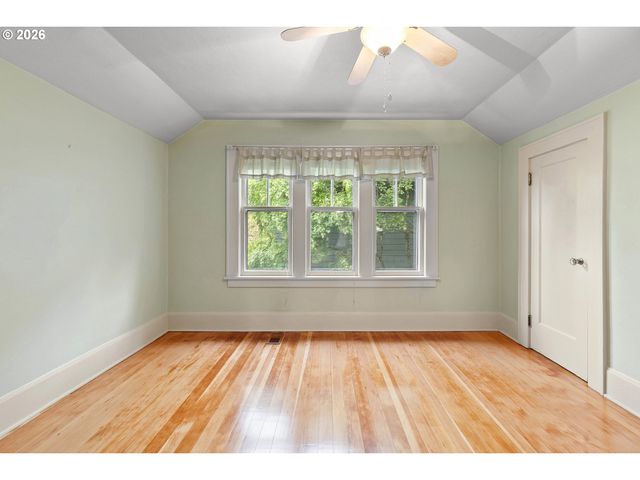 2830 Sw MULTNOMAH Blvd, Portland, OR 97219