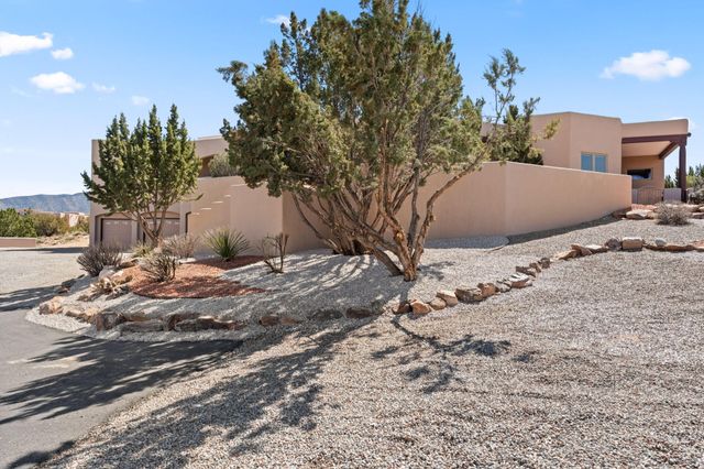 50 Anasazi Trails Loop, Placitas, NM 87043