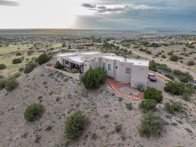 50 Anasazi Trails Loop, Placitas, NM 87043