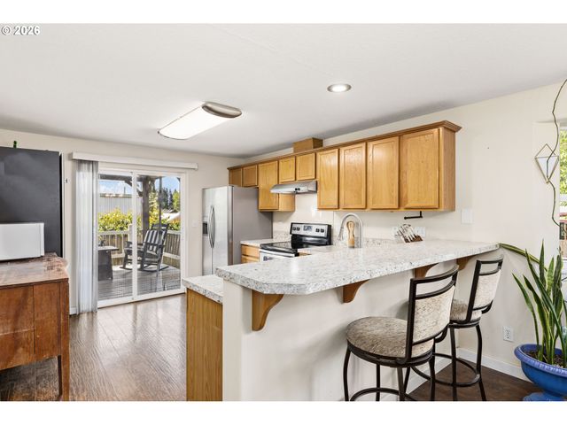 147 E 8TH St, Lafayette, OR 97127
