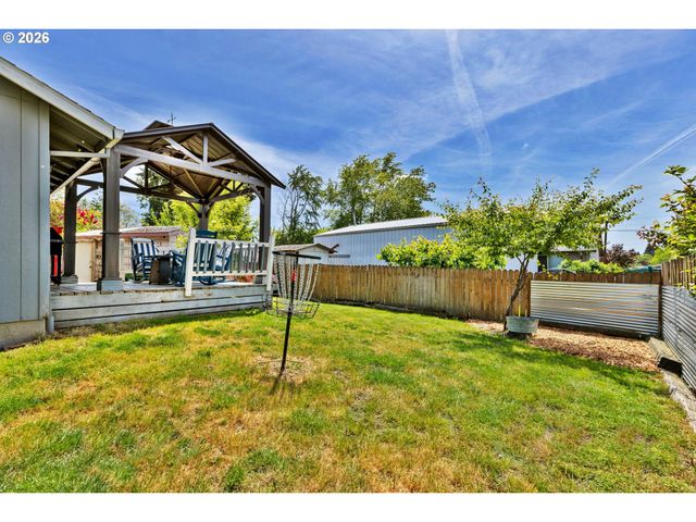 147 E 8TH St, Lafayette, OR 97127