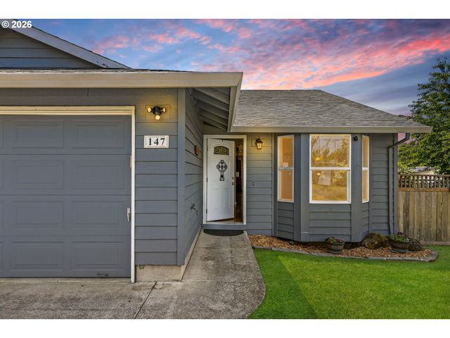 147 E 8TH St, Lafayette, OR 97127