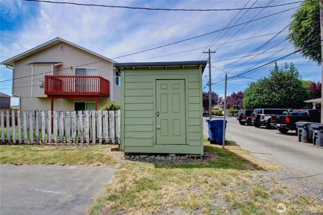 1709 2nd St, Marysville, WA 98270