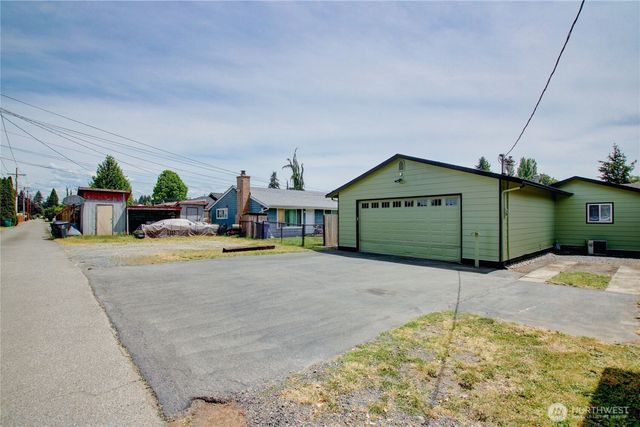 1709 2nd St, Marysville, WA 98270