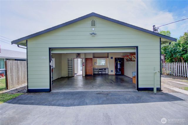 1709 2nd St, Marysville, WA 98270