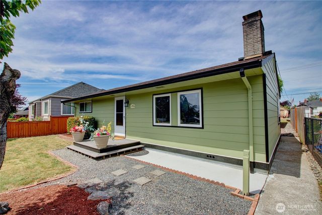 1709 2nd St, Marysville, WA 98270