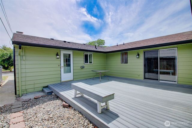 1709 2nd St, Marysville, WA 98270
