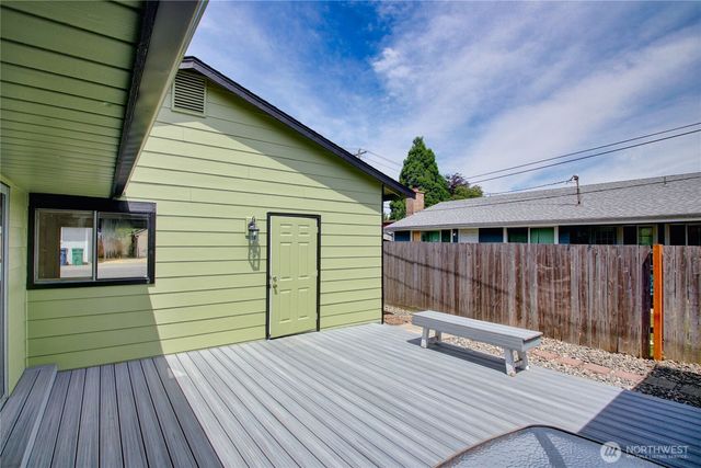 1709 2nd St, Marysville, WA 98270